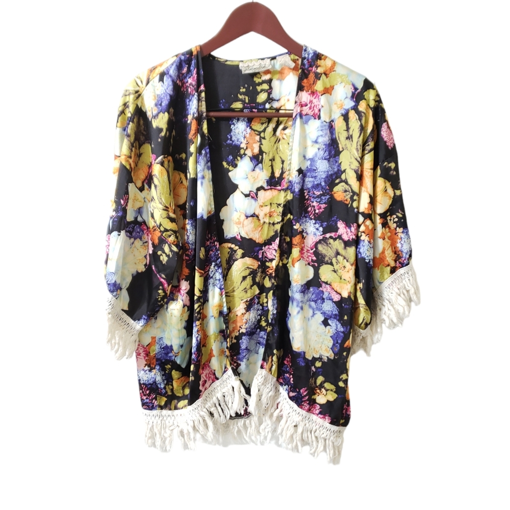 Gimmick by BKE Floral Boho Poncho Open Front Whimsigoth Sz XS‎